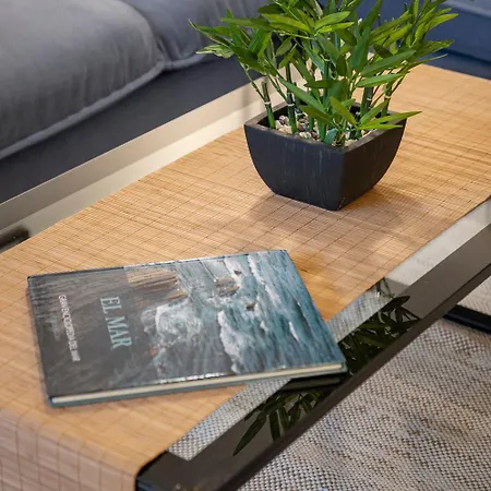 Coqueto Con Piscina Y Parking By *