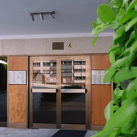 Coqueto Con Piscina Y Parking By * Vigo